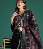 Floral Embroidered Regular Thread Work Kurta with Trousers & With Dupatta