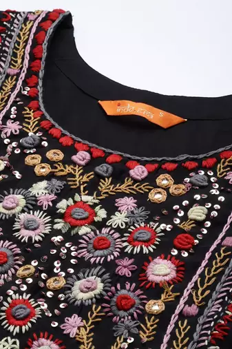 Floral Embroidered Regular Thread Work Kurta with Trousers & With Dupatta