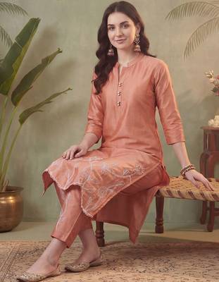 Women Floral Embroidered Regular Thread Work Pure Cotton Kurta with Trousers 1