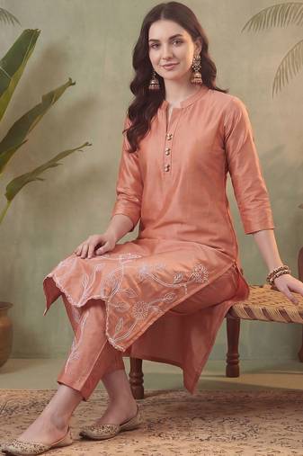 Women Floral Embroidered Regular Thread Work  Cotton Kurta with Trousers