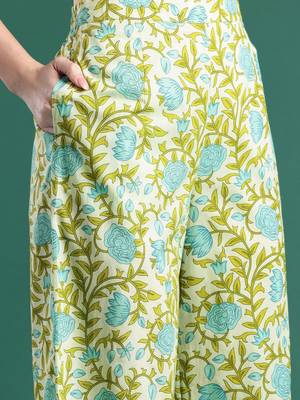 Floral Printed Regular Pure Cotton Kurta with Palazzos 3