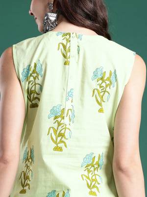 Floral Printed Regular Pure Cotton Kurta with Palazzos 7