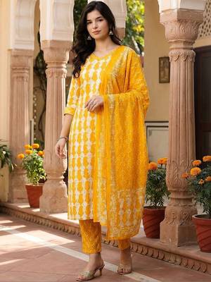 Women Ethnic Motifs Printed Regular Pure Cotton Kurta with Trousers & With Dupatta 1