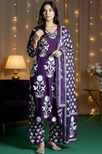 Floral Printed V-Neck  Cotton Straight Kurta With Trousers And Dupatta