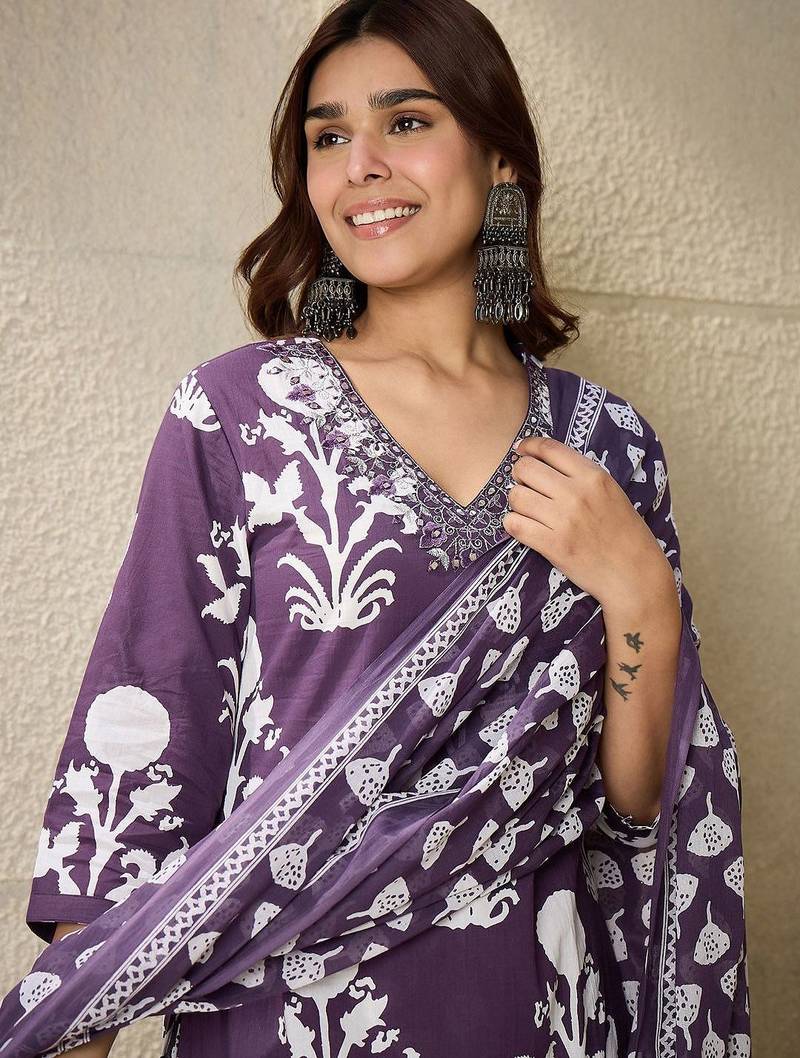 Floral Printed V-Neck Pure Cotton Straight Kurta With Trousers And Dupatta
