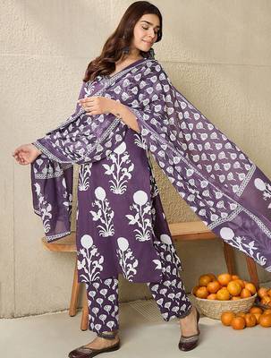 Floral Printed V-Neck Pure Cotton Straight Kurta With Trousers And Dupatta 5