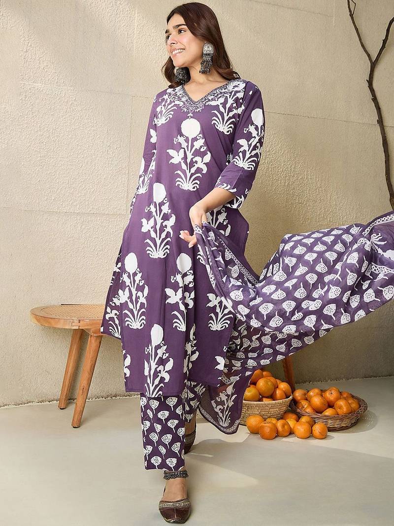 Floral Printed V-Neck Pure Cotton Straight Kurta With Trousers And Dupatta