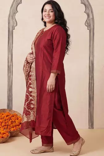 Women Ethnic Motifs Regular Kurta with Trousers & With Dupatta
