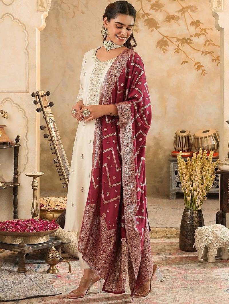 Ethnic Motifs Embroidered Regular Sequinned Kurta with Trousers & Dupatta