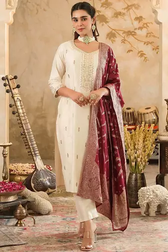Ethnic Motifs Embroidered Regular Sequinned Kurta with Trousers & Dupatta