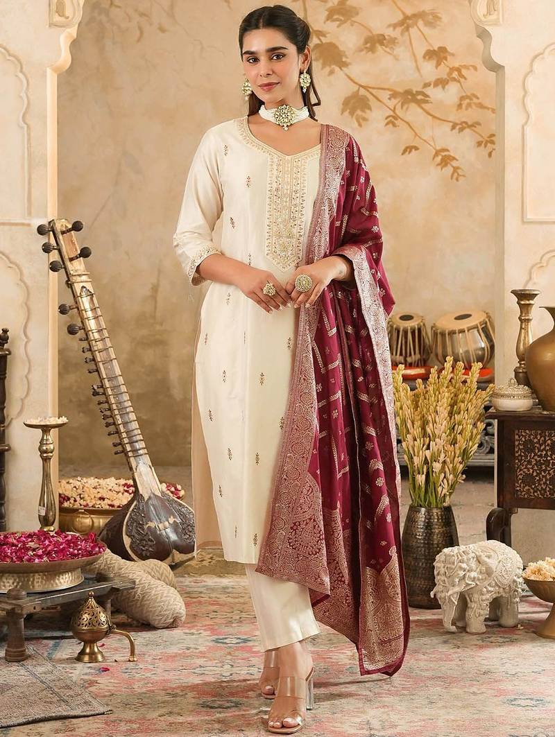 Ethnic Motifs Embroidered Regular Sequinned Kurta with Trousers & Dupatta