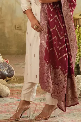 Ethnic Motifs Embroidered Regular Sequinned Kurta with Trousers & Dupatta