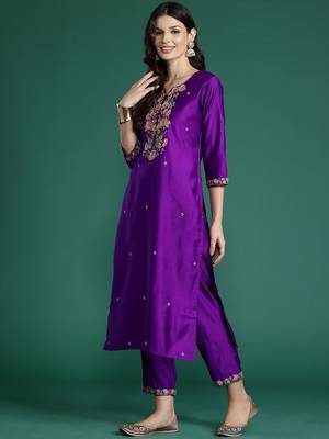 Floral Embroidered Sequinned Liva Kurta With Trousers & Dupatta 6