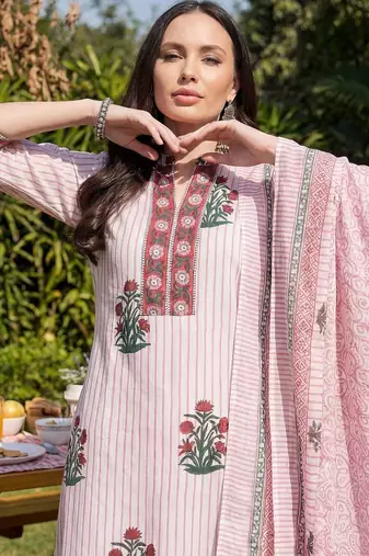 Women Floral Printed Regular Pure Cotton Kurta with Trousers & With Dupatta