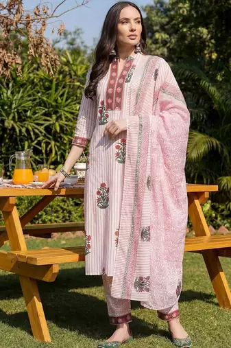 Women Floral Printed Regular Pure Cotton Kurta with Trousers & With Dupatta