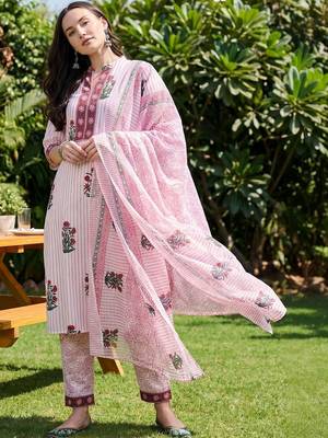 Women Floral Printed Regular Pure Cotton Kurta with Trousers & With Dupatta 4
