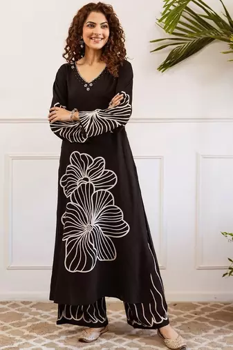 Women Floral Printed Regular Thread Work Kurta with Palazzos