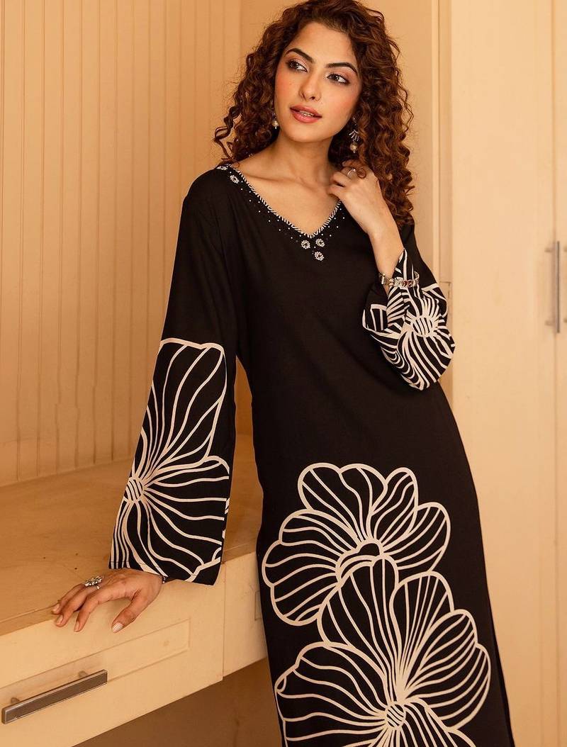 Women Floral Printed Regular Thread Work Kurta with Palazzos
