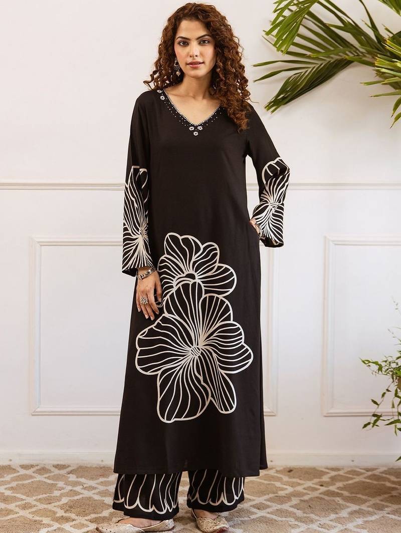 Women Floral Printed Regular Thread Work Kurta with Palazzos