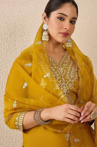 Women Ethnic Motifs Embroidered Kurta With Trousers & Dupatta Kurta Sets
