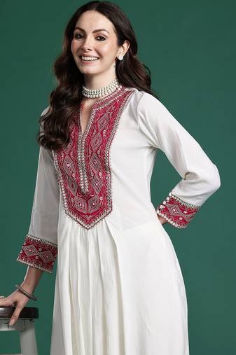 Ethnic Motifs Embroidered Pleated Mirror Work Kurta with Trousers