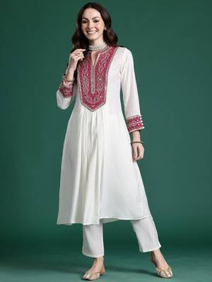 Ethnic Motifs Embroidered Pleated Mirror Work Kurta with Trousers 4