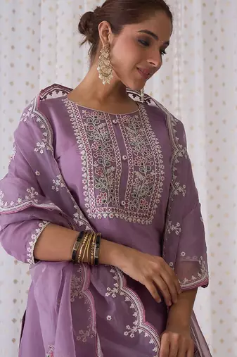 Floral Embroidered Round Neck Thread Work Kurta with Trousers & Dupatta