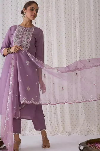Floral Embroidered Round Neck Thread Work Kurta with Trousers & Dupatta