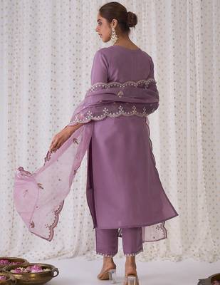 Floral Embroidered Round Neck Thread Work Kurta with Trousers & Dupatta 6
