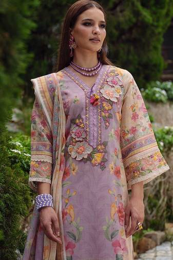 Floral Embroidered Beads and Stones Linen Kurta with Trousers & Dupatta