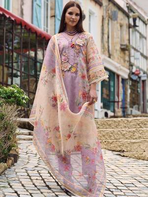 Floral Embroidered Beads and Stones Linen Kurta with Trousers & Dupatta 2