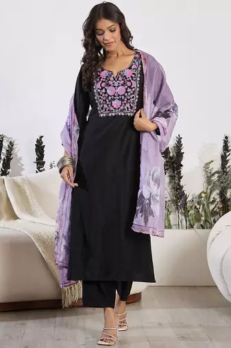 Floral Embroidered Yoke Design Round Neck Regular Kurta With Trouser & Dupatta