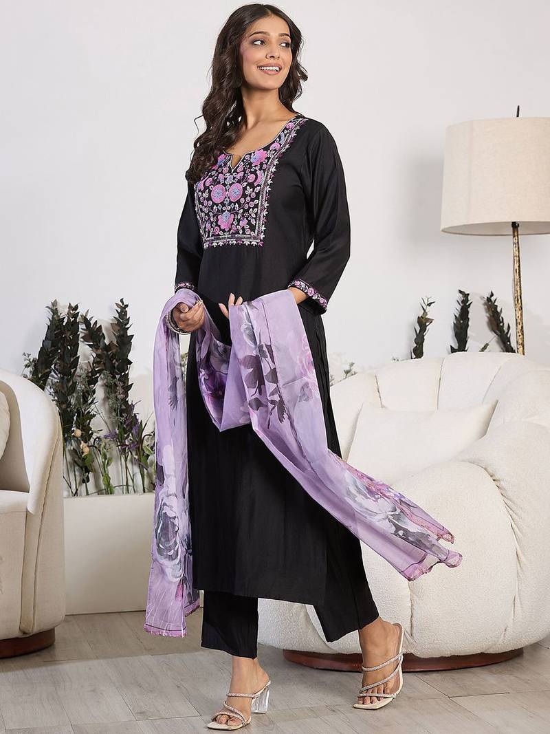 Floral Embroidered Yoke Design Round Neck Regular Kurta With Trouser & Dupatta