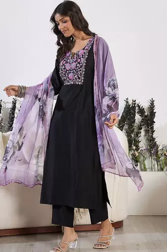 Floral Embroidered Yoke Design Round Neck Regular Kurta With Trouser & Dupatta
