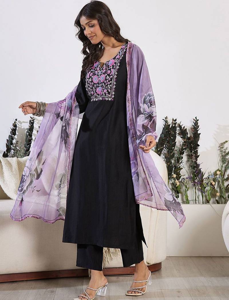 Floral Embroidered Yoke Design Round Neck Regular Kurta With Trouser & Dupatta