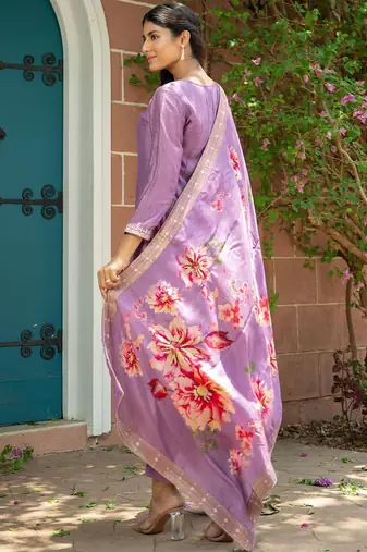Women Floral Embroidered Regular Sequinned Kurta with Trousers & With Dupatta