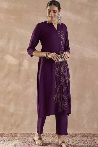 Women Floral Embroidered Regular Kurta with Trousers