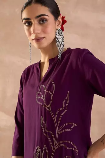Women Floral Embroidered Regular Kurta with Trousers