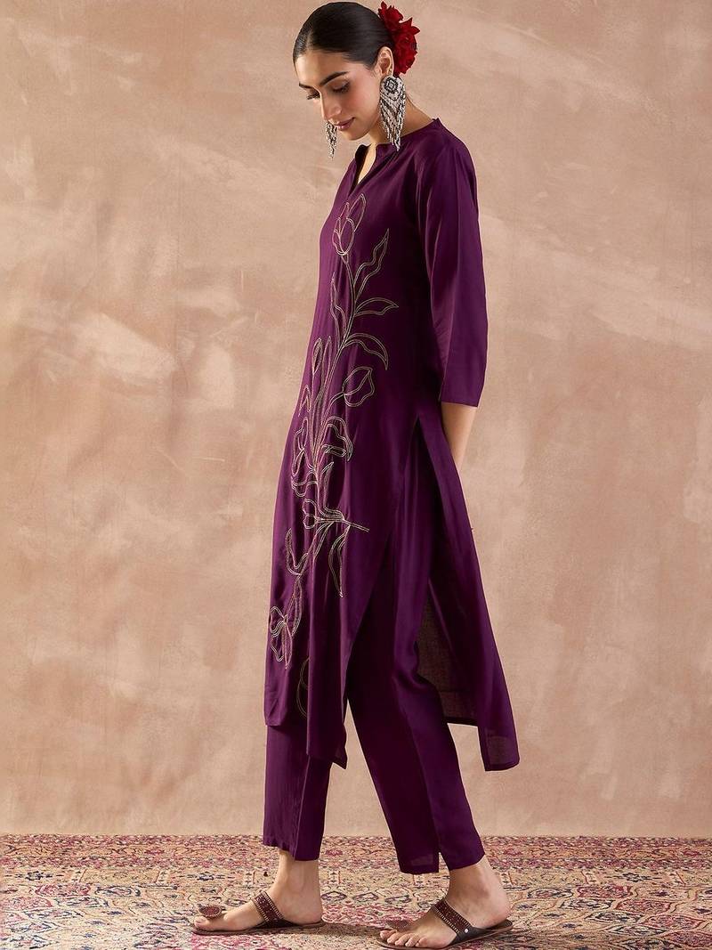 Women Floral Embroidered Regular Kurta with Trousers