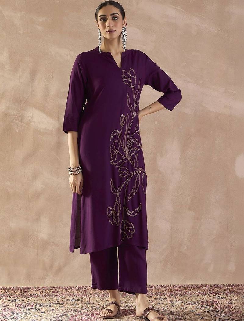 Women Floral Embroidered Regular Kurta with Trousers