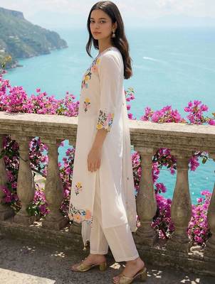 Women Floral Embroidered Regular Thread Work Pure Cotton Kurta with Trousers & With Dupatta 3