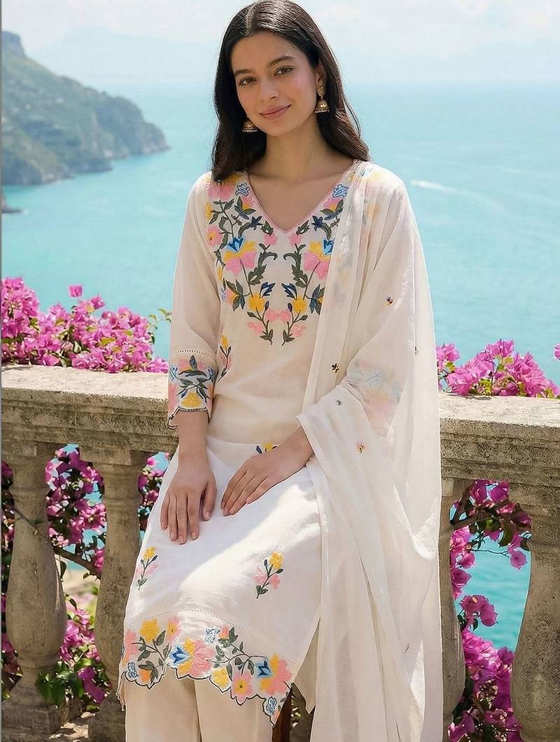 Women Floral Embroidered Regular Thread Work Pure Cotton Kurta with Trousers & With Dupatta