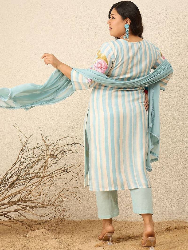 Plus Size Floral Printed Regular Kurta with Trousers & With Dupatta