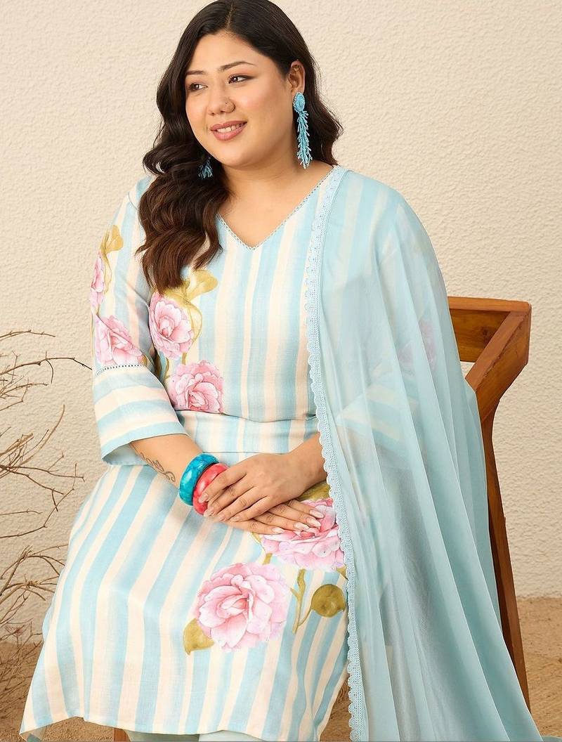 Plus Size Floral Printed Regular Kurta with Trousers & With Dupatta