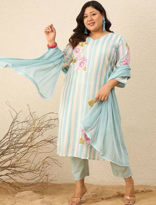 Plus Size Floral Printed Regular Kurta with Trousers & With Dupatta 6