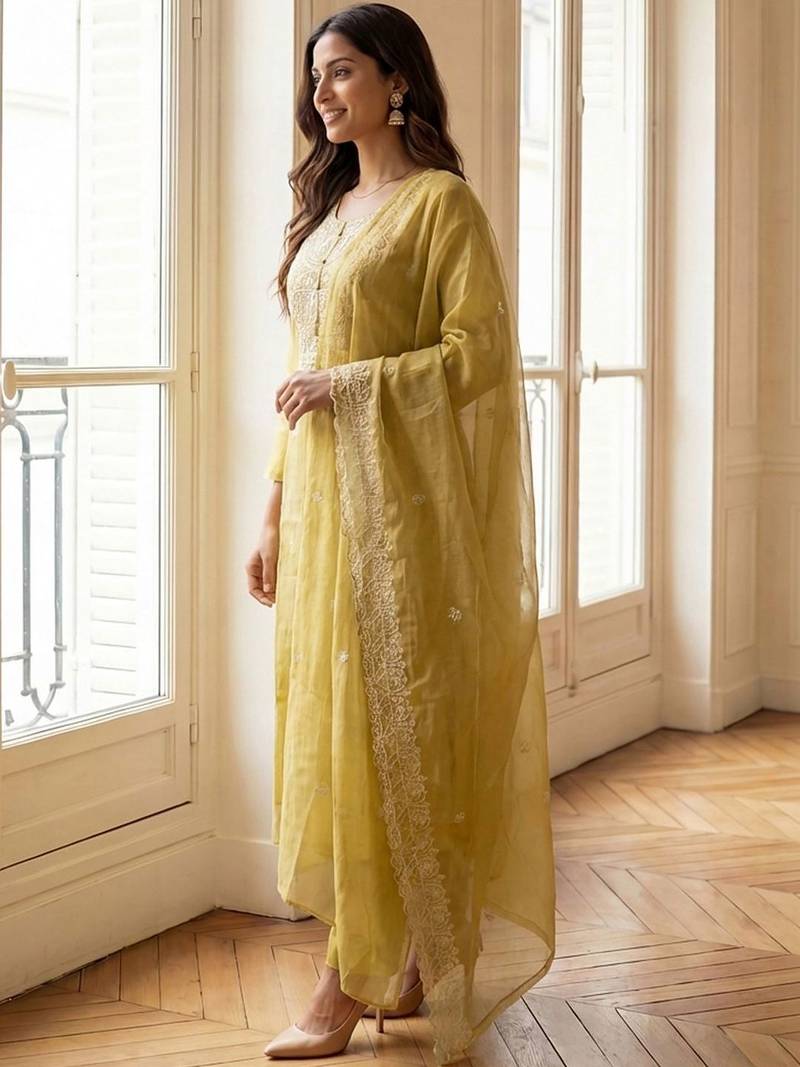 Women Ethnic Motifs Embroidered Regular Thread Work Kurta with Trousers & With Dupatta