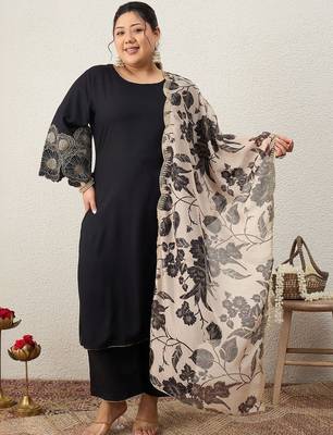 Plus Size Ethnic Motifs Regular Kurta with Trousers & With Dupatta 1