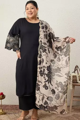 Plus Size Ethnic Motifs Regular Kurta with Trousers & With Dupatta