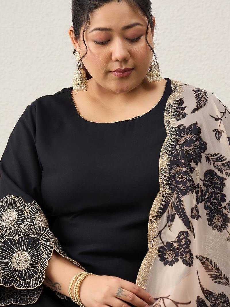 Plus Size Ethnic Motifs Regular Kurta with Trousers & With Dupatta
