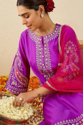 Women Ethnic Motifs Embroidered Zardozi Work Kurta with Trousers & Dupatta